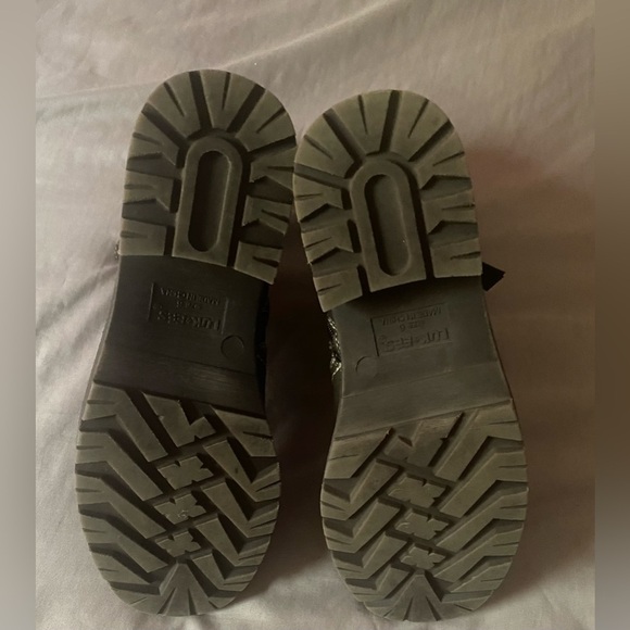 Luk -Ees Boots - Picture 4 of 4